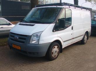 uszkodzony samochody osobowe Ford Transit 260S VAN 85DPF LR 4.23 2011/1