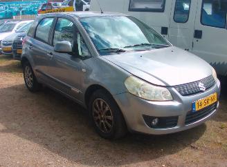 Suzuki SX4  picture 2