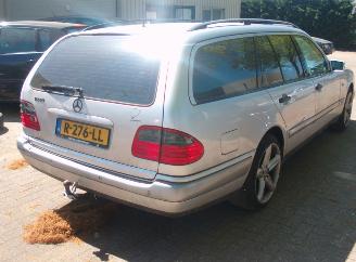 Mercedes E-klasse 240 classic picture 3