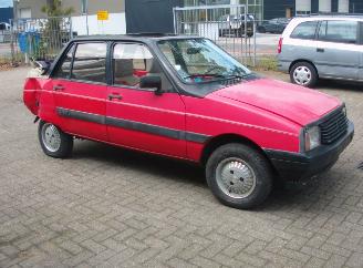 uszkodzony samochody osobowe Citroën Visa super e decapotable 1983/9
