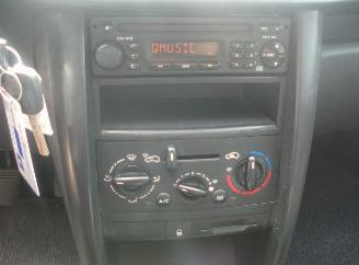 Peugeot 207  picture 8