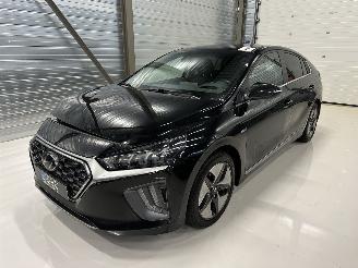 krockskadad bil auto Hyundai Ioniq NEW TYPE 1.6 GDI NAVI/XENON/CAMERA/CRUISE/SFEERVERLICHTING 2020/10