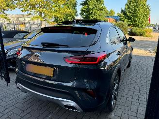 Kia Xceed T-GDI DAMAGE FREE / FULL OPTIONS! picture 4
