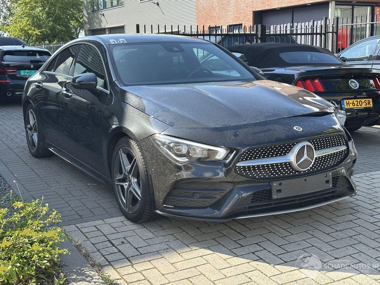 Mercedes Cla-klasse 200 COUPE AMG PAKKET / LED / AMBI VERLICHTING