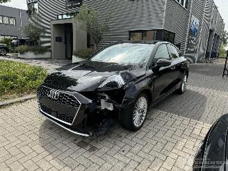 uszkodzony samochody osobowe Audi A3 1.5 35TFSI S-LINE LEDER/NAVI/CRUISE/ASSIST/LED MATRIX/ VOL RIJDBAAR! 2022/8