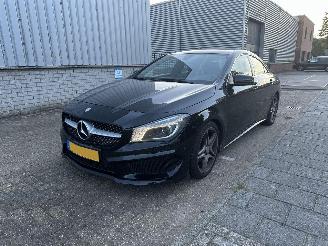 Damaged car Mercedes Cla-klasse AMG CLA180 / NAVI / LED / ALCANTARA / PDC / MFS 2015/6