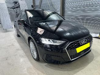 Avarii autoturisme Audi A3 1.5 35 TFSI S-LINE LEDER/NAVI/CAMERA//ASSIST/LED MATRIX/ VOL SCHADEVRIJ 2022/9