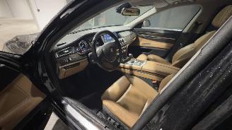 BMW 7-serie 730d/PANO/MEMORY/HEAD-UP/VENTILATIE/4xSTOELVERW./XENON-LED/FULL-ASSIST/TREKHAAK/VOL! picture 10