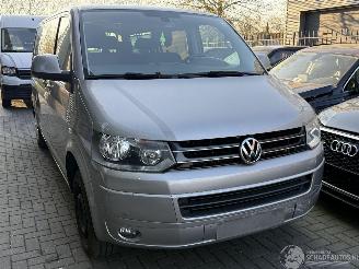 Voiture accidenté Volkswagen Caravelle 2.0 TDI AUTOMAAT / CLIMATE / PDC / 2015/5
