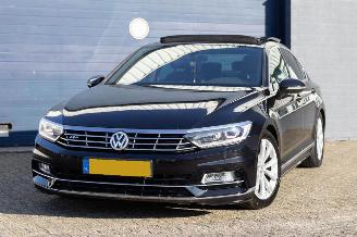 Voiture accidenté Volkswagen Passat 1.4 TSI ACT 3X R-LINE PANO/LEDER/LED/NAVI/CLIMA SCHADEVRIJ/DAMAGEDFREE 2016/8