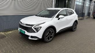 Kia Sportage Kia SPORTAGE 1.6 T-GDi Hybrid DynamicLine CAMERA/STOELVERW V+A / STUURVER/RADAR VOL NIEUW! picture 2