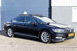 Volkswagen Passat 1.4 TSI ACT 3X R-LINE PANO/LEDER/LED/NAVI/CLIMA SCHADEVRIJ/DAMAGEDFREE picture 25