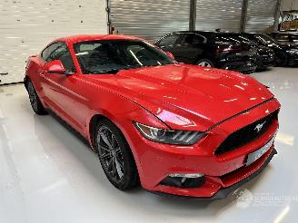Ford Mustang 2.3 ECOBOOST / NAVI / LEDER / CAMERA / LED picture 3