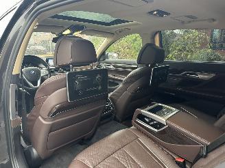 BMW 7-serie 740e LWB i-Performance / Full Options SCHADEVRIJ/ DAMAGED FREE/UNFALL FREI ! picture 15