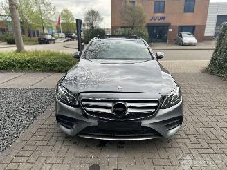 damaged passenger cars Mercedes E-klasse 200 AMG PANO/LED/19INCH 2016/11