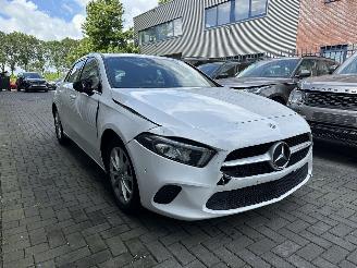 skadebil auto Mercedes A-klasse A180d GROOT SCHERM/LED/CAMERA 2019/7