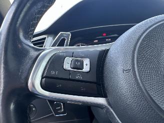 Volkswagen Tiguan 2.0TDI 4-MOTION FULL R-LINE DAMAGE FREE / ALL OPTIONS PANO/SIDE ASSIST/KEYLESS/DYNAUDIO/360CAM picture 14