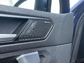 Volkswagen Tiguan 2.0TDI 4-MOTION FULL R-LINE DAMAGE FREE / ALL OPTIONS PANO/SIDE ASSIST/KEYLESS/DYNAUDIO/360CAM picture 10