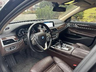 BMW 7-serie 7-SERIE  740e LWB I-Performance / Full Options SCHADEVRIJ/ DAMAGED FREE/UNFALL FREI ! picture 6
