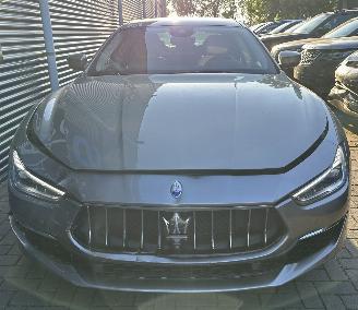 Maserati Ghibli 3.0 V6 Gran-Lusso Aut / SOFT-CLOSE / MINIMAL DAMAGE picture 2