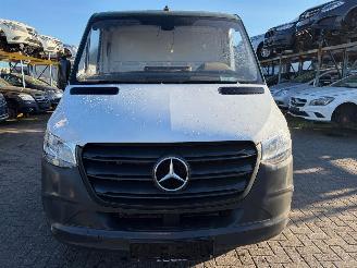 Mercedes  W907 picture 3