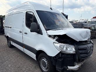 Mercedes Sprinter W907 picture 2