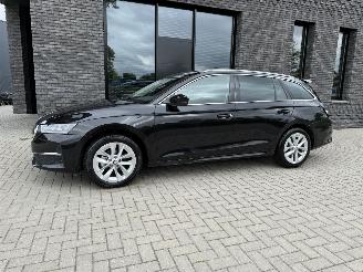 Skoda Octavia Combi NEW MOD.25! 2.0 TDI 150PK DSG7 Style picture 13