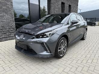 MG MG4 Electric 64kWh 204PK Aut. Luxury picture 3
