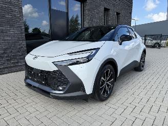 Toyota C-HR NEW! 1.8 Hybrid 140PK Aut. Dynamic picture 3