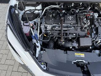 Toyota C-HR NEW! 1.8 Hybrid 140PK Aut. Dynamic picture 39