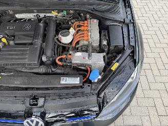 Volkswagen Golf GTE 1.4 TSI Hybrid 204PK DSG6 PANO CAM VOL! picture 37