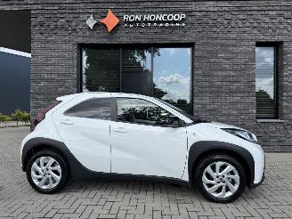 damaged passenger cars Toyota Aygo X 1.0 VVT-i 72PK S-CVT Aut. First APP CAM LM VOL! 2023/12