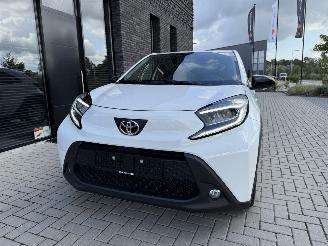 Toyota Aygo X 1.0 VVT-i 72PK S-CVT Aut. First APP CAM LM VOL! picture 15
