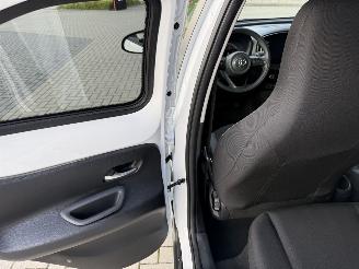 Toyota Aygo X 1.0 VVT-i 72PK S-CVT Aut. First APP CAM LM VOL! picture 35