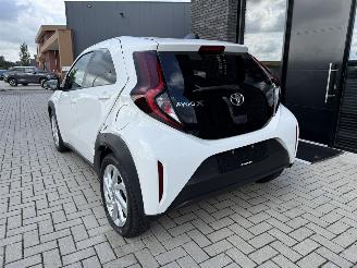 Toyota Aygo X 1.0 VVT-i 72PK S-CVT Aut. First APP CAM LM VOL! picture 10