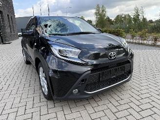 Toyota Aygo X 1.0 VVT-i 72PK MT First APP CAM LM VOL! picture 6