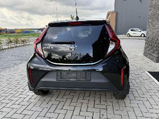 Toyota Aygo X 1.0 VVT-i 72PK MT First APP CAM LM VOL! picture 12