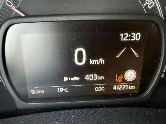 Toyota Aygo X 1.0 VVT-i 72PK MT First APP CAM LM VOL! picture 20