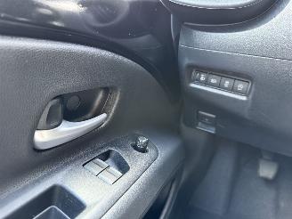 Toyota Aygo X 1.0 VVT-i 72PK MT First APP CAM LM VOL! picture 29