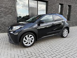 Toyota Aygo X 1.0 VVT-i 72PK MT First APP CAM LM VOL! picture 2