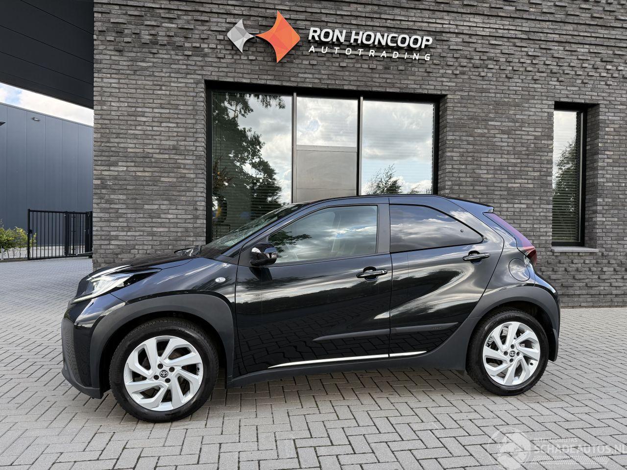Toyota Aygo X 1.0 VVT-i 72PK MT First APP CAM LM VOL!