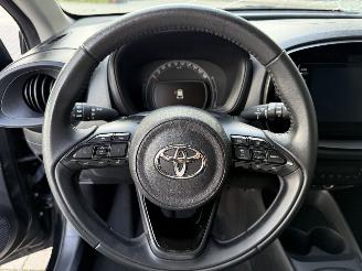 Toyota Aygo X 1.0 VVT-i 72PK MT First APP CAM LM VOL! picture 19