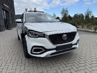MG EHS 1.5 TGDI PHEV 190KW Aut. Luxury PANO VOL! picture 6