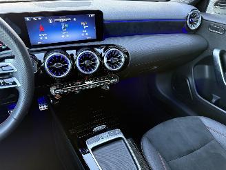 Mercedes A-klasse A200d AMG-Line 150PK 8G-DCT NIGHT PACKAGE picture 21