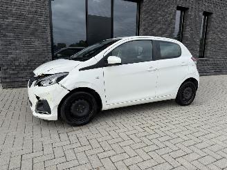Peugeot 108 1.0 e-VTi 72PK Allure APP CAM CC ECC picture 13