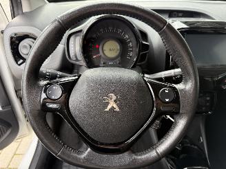 Peugeot 108 1.0 e-VTi 72PK Allure APP CAM CC ECC picture 20