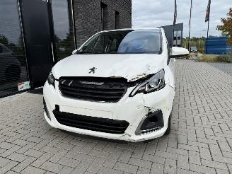 Peugeot 108 1.0 e-VTi 72PK Allure APP CAM CC ECC picture 15