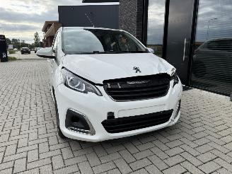 Peugeot 108 1.0 e-VTi 72PK Allure APP CAM CC ECC picture 4