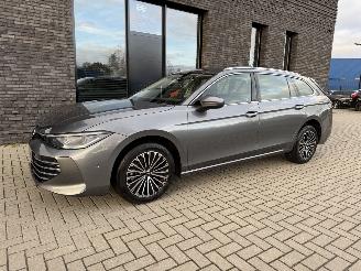 Volkswagen Passat VARIANT NEW MODEL! 1.5 eTSI 150PK DSG7 Elegance picture 2