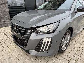 Peugeot 208 NEW MOD. 1.2 PureTech 101PK EAT8 Aut. Allure picture 30